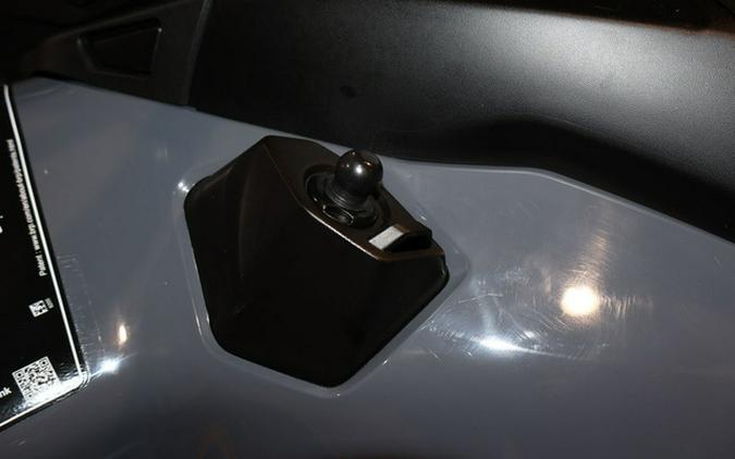 2026 Can-Am Outlander X mr 1000R Granite Grey