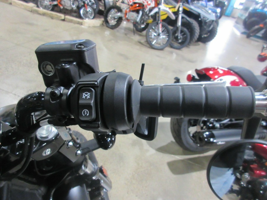 2026 INDIAN MOTORCYCLE SCOUT BOBBER LIMITED WITH TECH