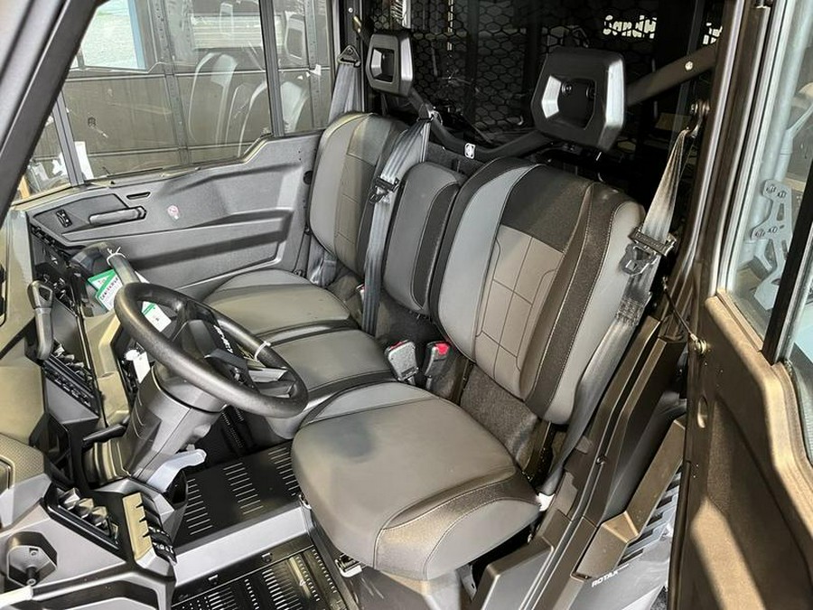 2027 Can-Am® Defender XU XT CAB HD10