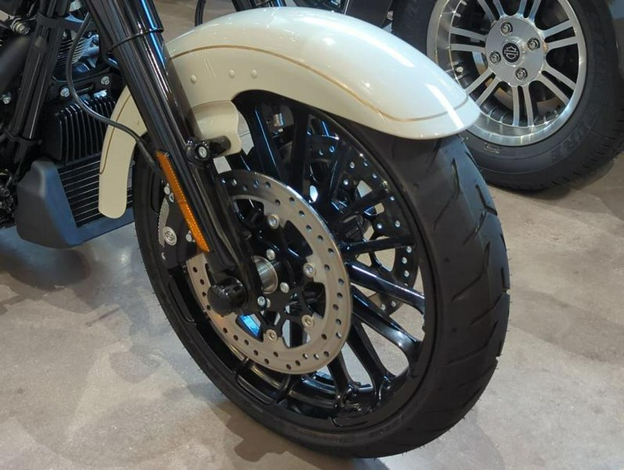 2023 Harley-Davidson® FLRT - Freewheeler®