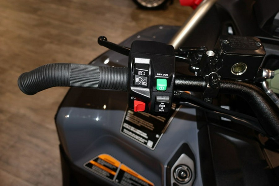 2026 Can-Am Outlander X mr 1000R Granite Grey