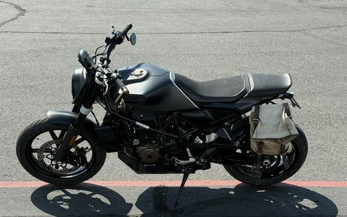 2019 Husqvarna SVARTPILEN 701