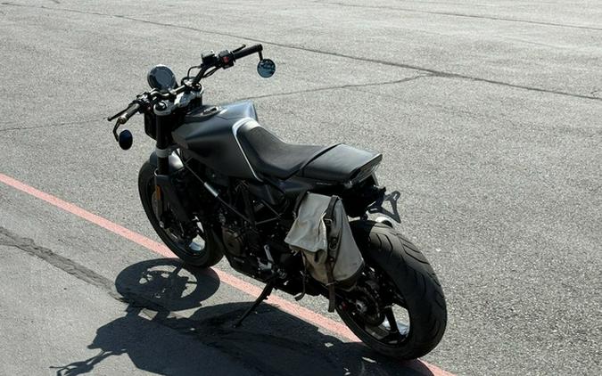 2019 Husqvarna SVARTPILEN 701