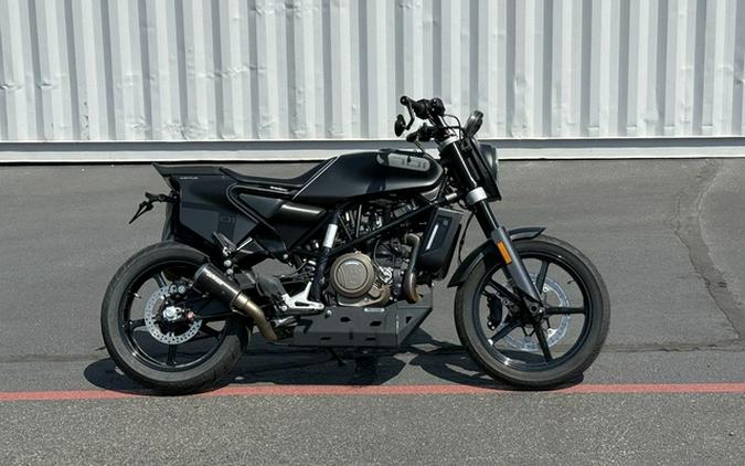 2019 Husqvarna SVARTPILEN 701