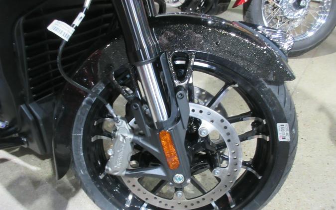 2026 INDIAN MOTORCYCLE CHALLENGER DARK HORSE WITH 112 AND AUDIO PACKAGE