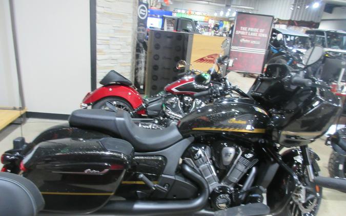 2026 INDIAN MOTORCYCLE CHALLENGER DARK HORSE WITH 112 AND AUDIO PACKAGE