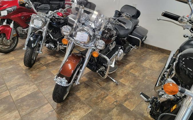 2011 Harley-Davidson® FLHRC Road King Classic® - Two Tone Option