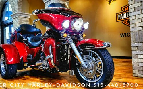 USED 2012 Harley-Davidson Tri Glide Ultra Classic, FLHTCUTG