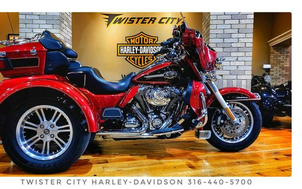 USED 2012 Harley-Davidson Tri Glide Ultra Classic, FLHTCUTG