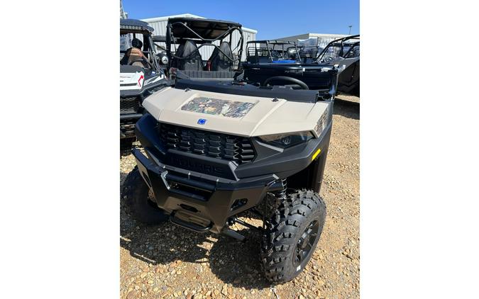 2025 Polaris Industries R25M4E57B6