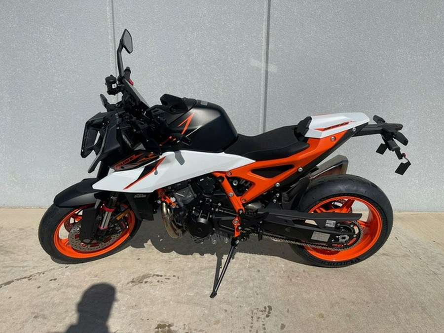 2026 KTM Duke 990 R
