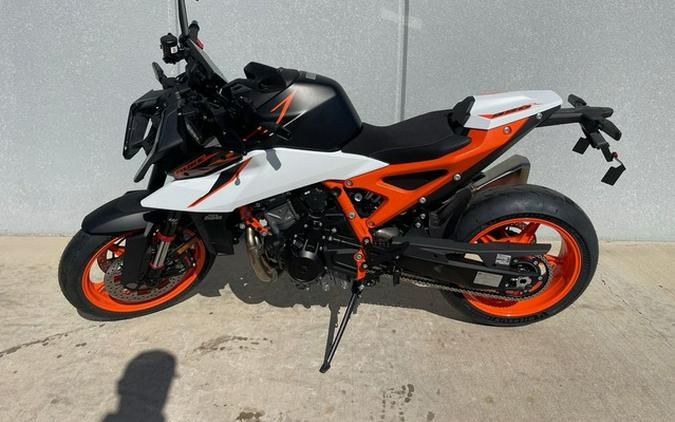 2026 KTM Duke 990 R