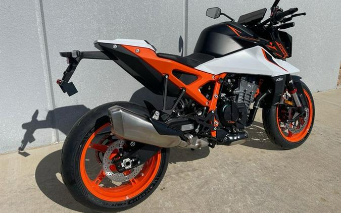 2026 KTM Duke 990 R