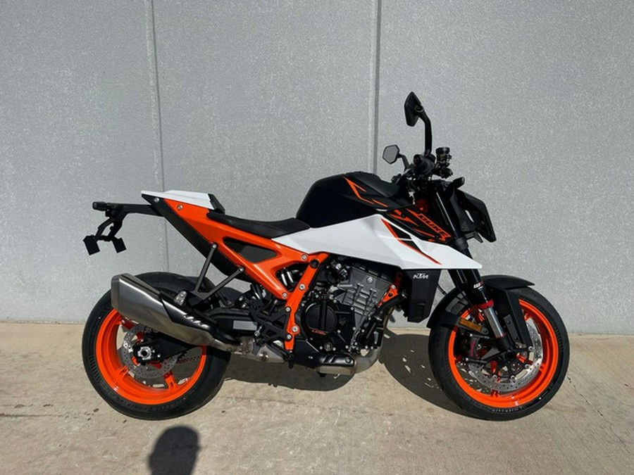 2026 KTM Duke 990 R
