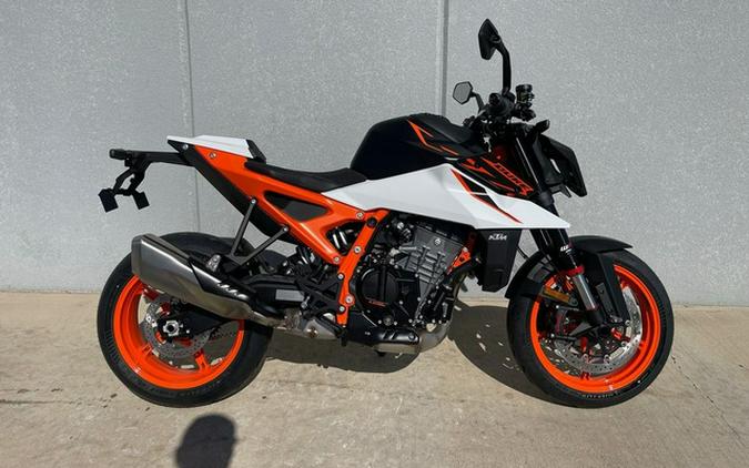 2026 KTM Duke 990 R
