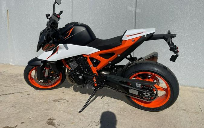 2026 KTM Duke 990 R