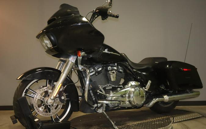 2018 Harley-Davidson Road Glide (FLTRX) – Vivid Black