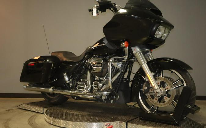 2018 Harley-Davidson Road Glide (FLTRX) – Vivid Black