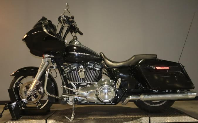 2018 Harley-Davidson Road Glide (FLTRX) – Vivid Black