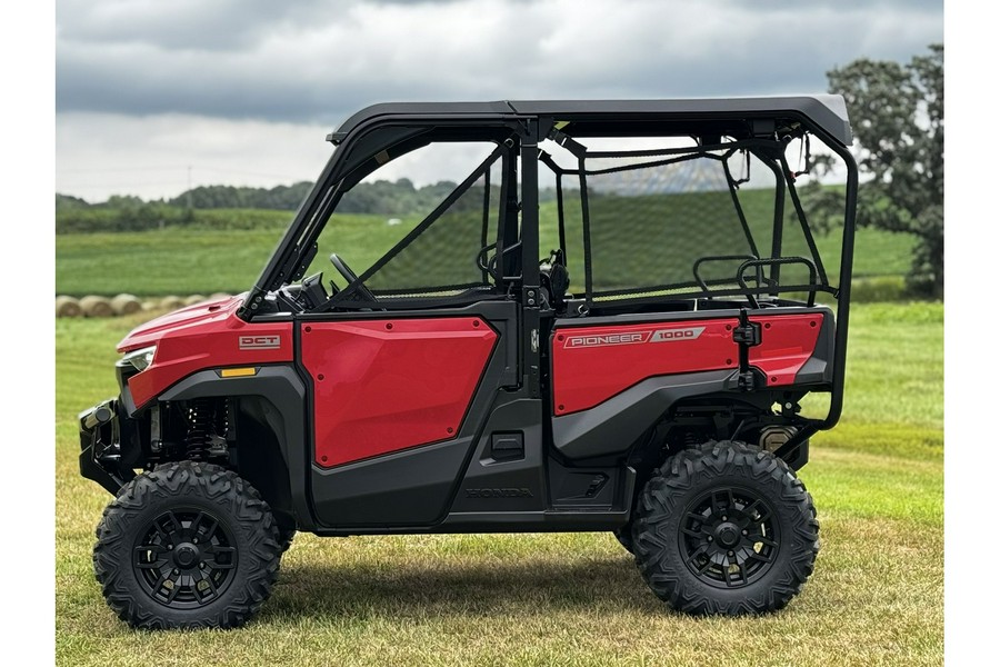 2026 Pioneer 1000-5 Deluxe - Honda