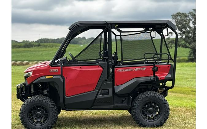 2026 Pioneer 1000-5 Deluxe - Honda