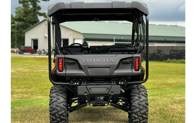 2026 Pioneer 1000-5 Deluxe - Honda