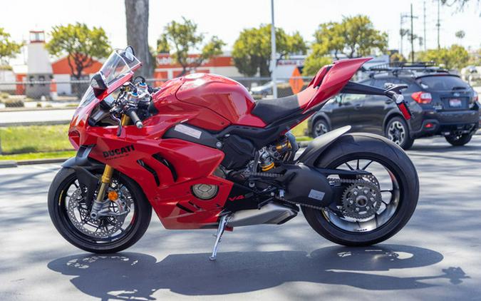 2024 Ducati Panigale V4 S Red