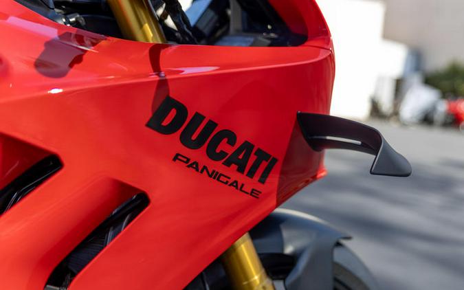 2024 Ducati Panigale V4 S Red