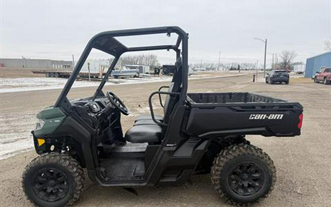 2023 Can-Am Defender DPS HD9