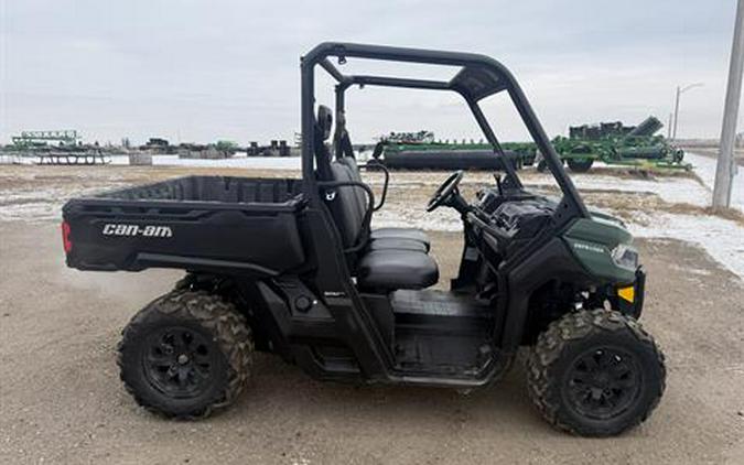 2023 Can-Am Defender DPS HD9