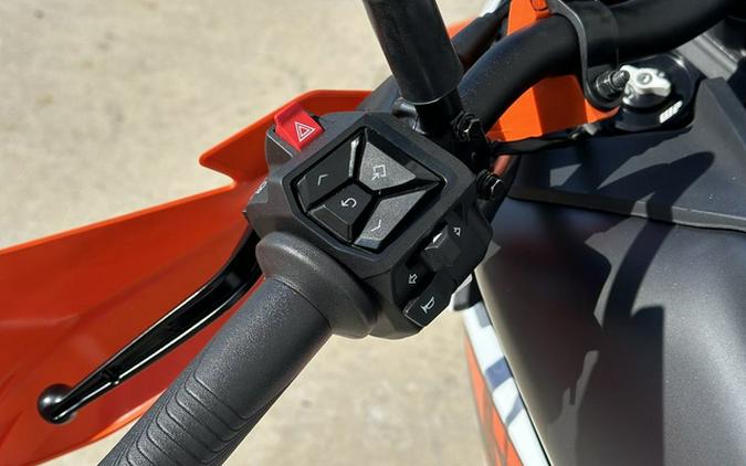 2026 KTM Adventure 390 R