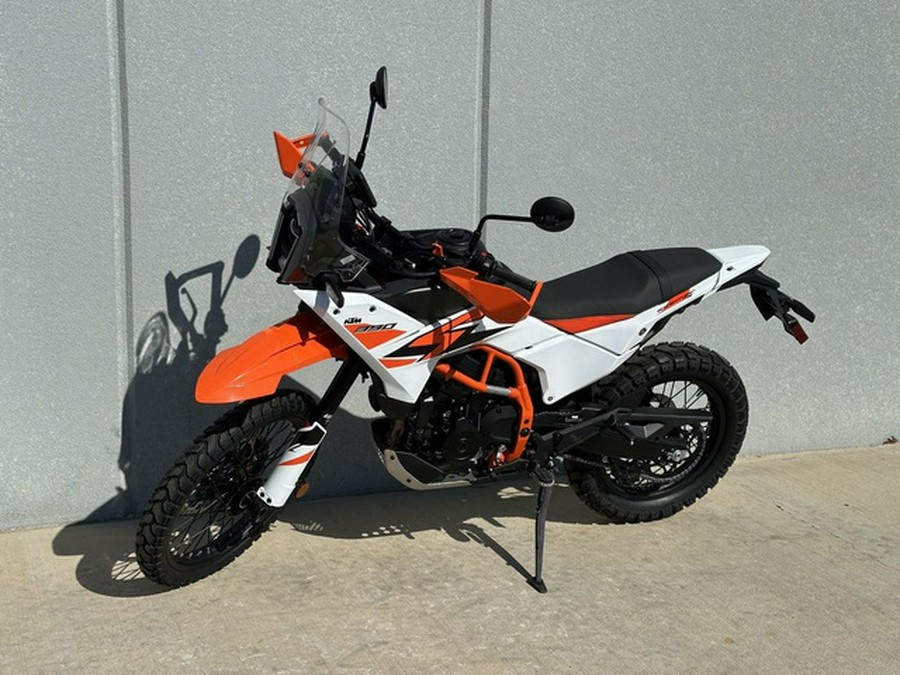 2026 KTM Adventure 390 R