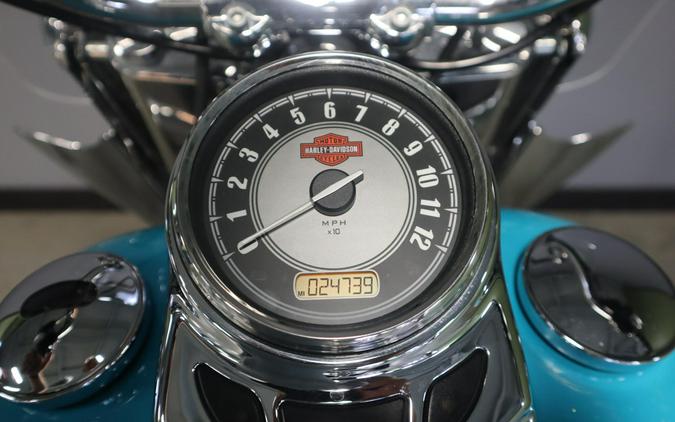 2017 Harley-Davidson Heritage Softail Classic FLSTC
