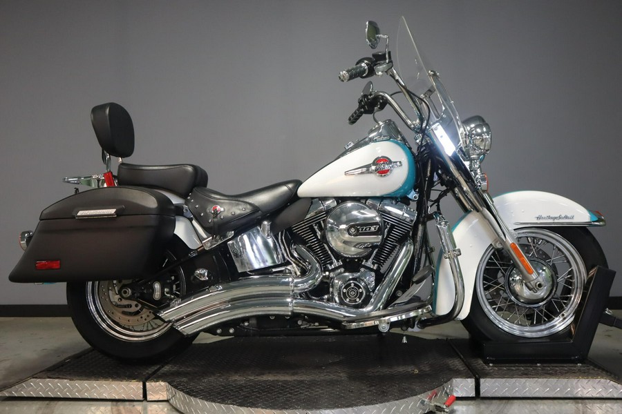 2017 Harley-Davidson Heritage Softail Classic FLSTC