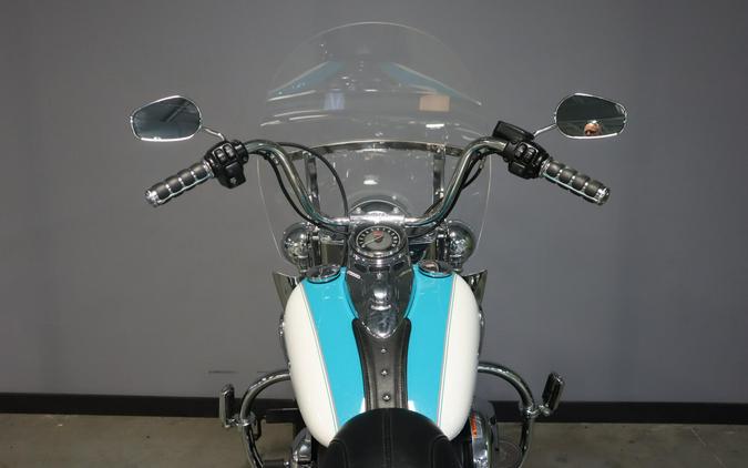 2017 Harley-Davidson Heritage Softail Classic FLSTC