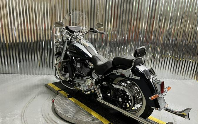 2019 Harley-Davidson Softail FLDE - Deluxe