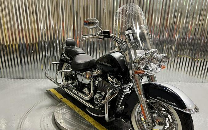 2019 Harley-Davidson Softail FLDE - Deluxe