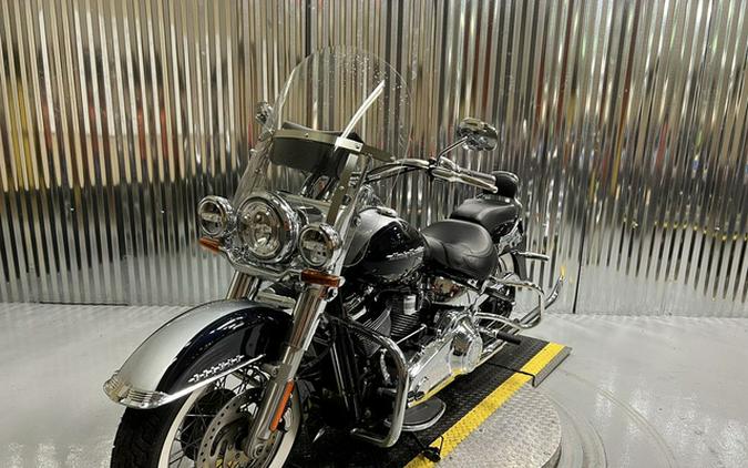 2019 Harley-Davidson Softail FLDE - Deluxe