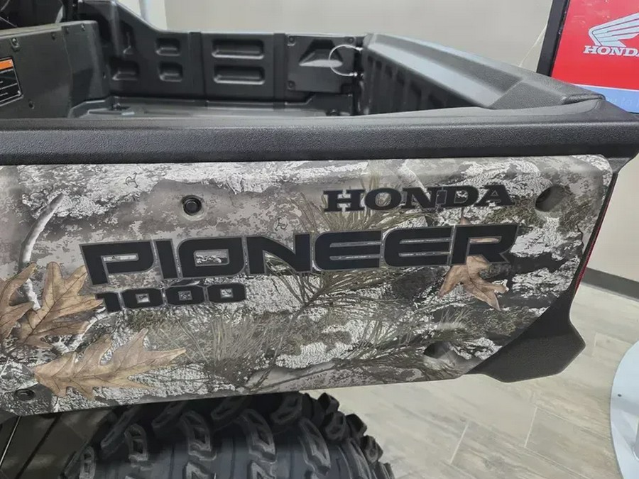 New 2025 HONDA PIONEER 10006 DELUXE CREW