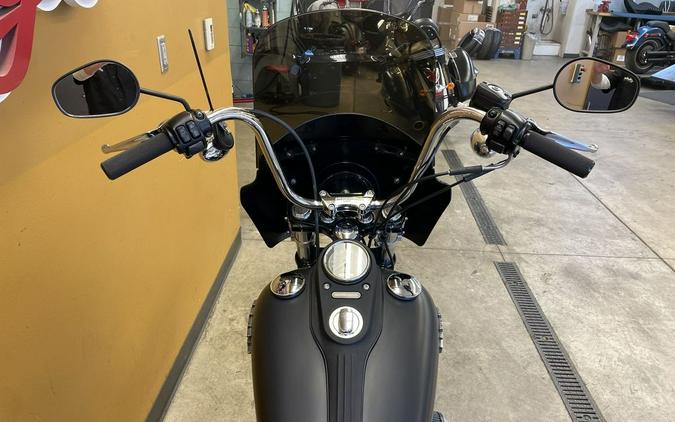 2017 Harley-Davidson® FXDB - Street Bob®