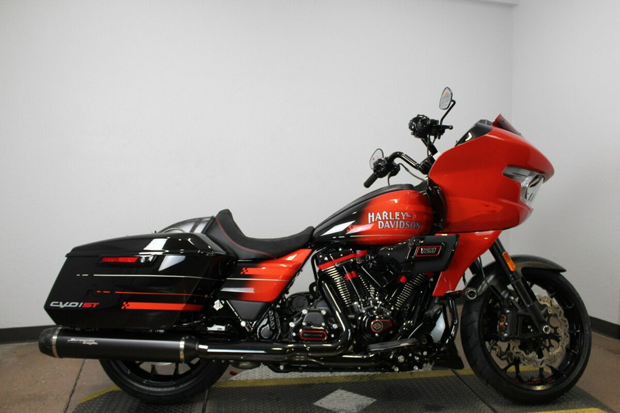 2026 Harley-Davidson® CVO Road Glide ST Citrus Heat Re-Entry