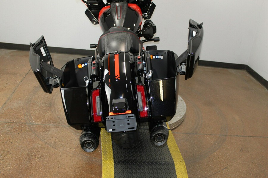 2026 Harley-Davidson® CVO Road Glide ST Citrus Heat Re-Entry