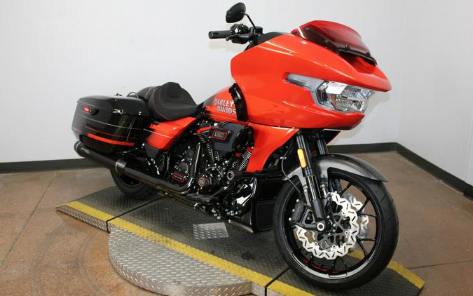 2026 Harley-Davidson® CVO Road Glide ST Citrus Heat Re-Entry