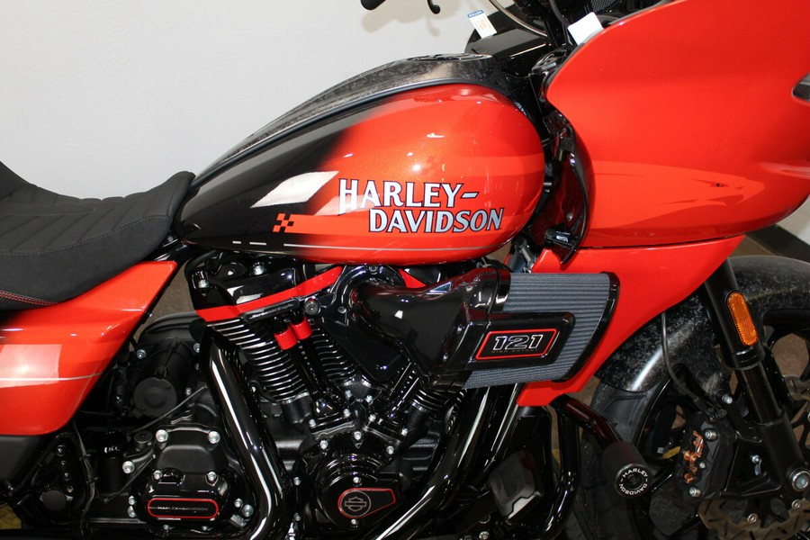 2026 Harley-Davidson® CVO Road Glide ST Citrus Heat Re-Entry