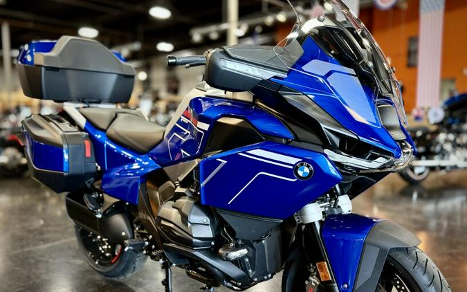 2026 BMW Motorrad R 1300 RT Racing Blue Metallic