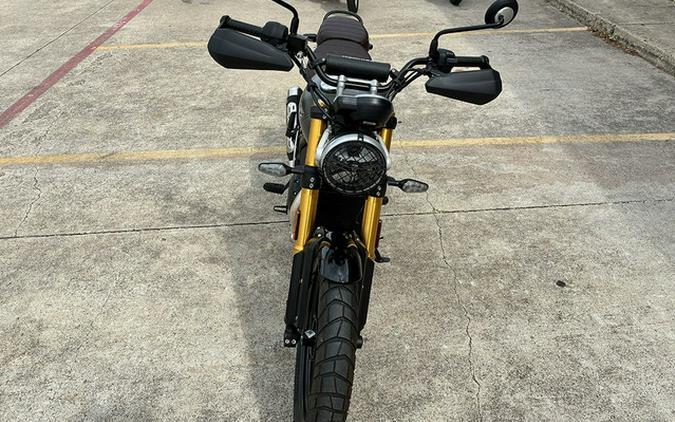 2027 Triumph Scrambler 400 X Phantom BlackSilver Ice
