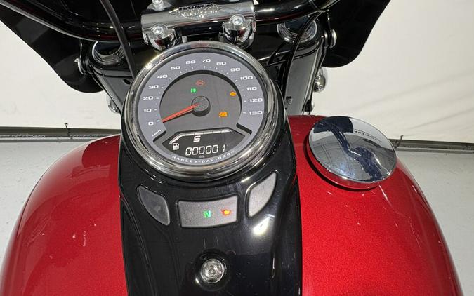 2026 Harley-Davidson® Heritage Classic Brilliant Red w/Cast Wheels