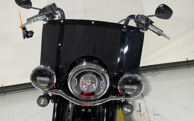 2026 Harley-Davidson® Heritage Classic Brilliant Red w/Cast Wheels