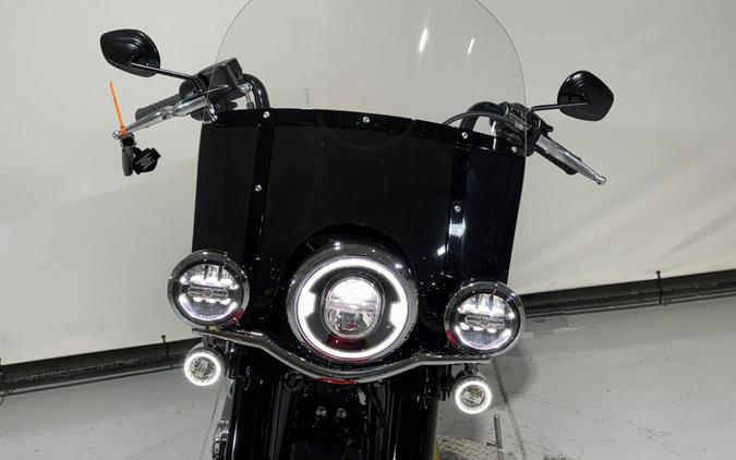 2026 Harley-Davidson® Heritage Classic Brilliant Red w/Cast Wheels