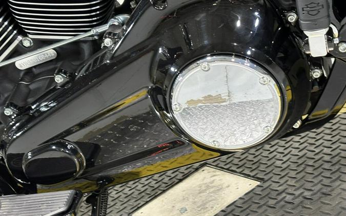 2026 Harley-Davidson® Heritage Classic Brilliant Red w/Cast Wheels